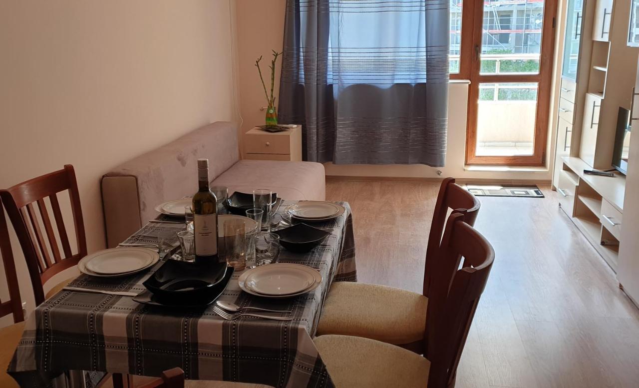 Family Holiday Apartments Breez 1 Βάρνα Εξωτερικό φωτογραφία