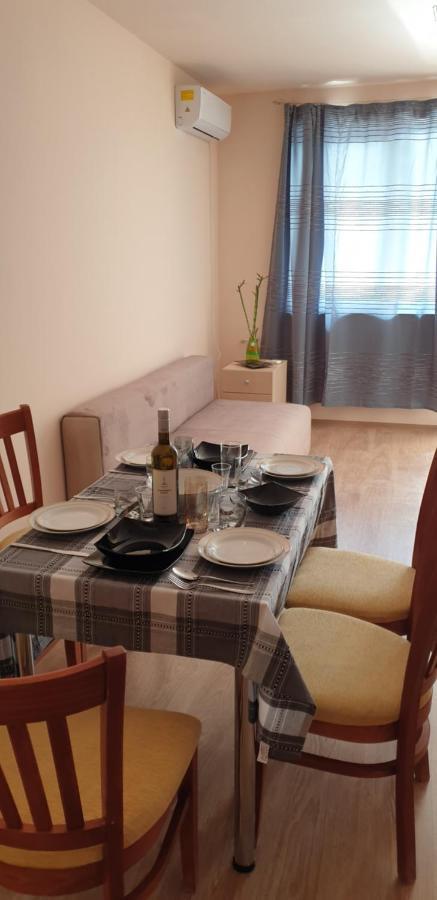 Family Holiday Apartments Breez 1 Βάρνα Εξωτερικό φωτογραφία