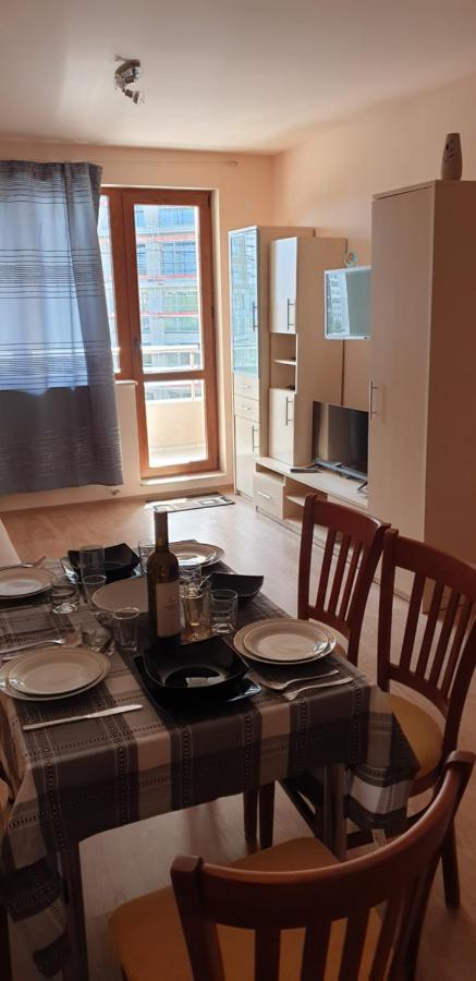Family Holiday Apartments Breez 1 Βάρνα Εξωτερικό φωτογραφία